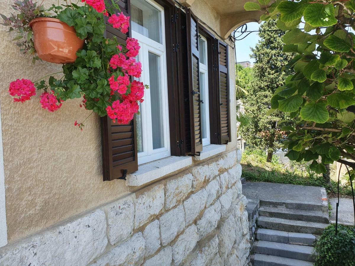 Apartman Mia *