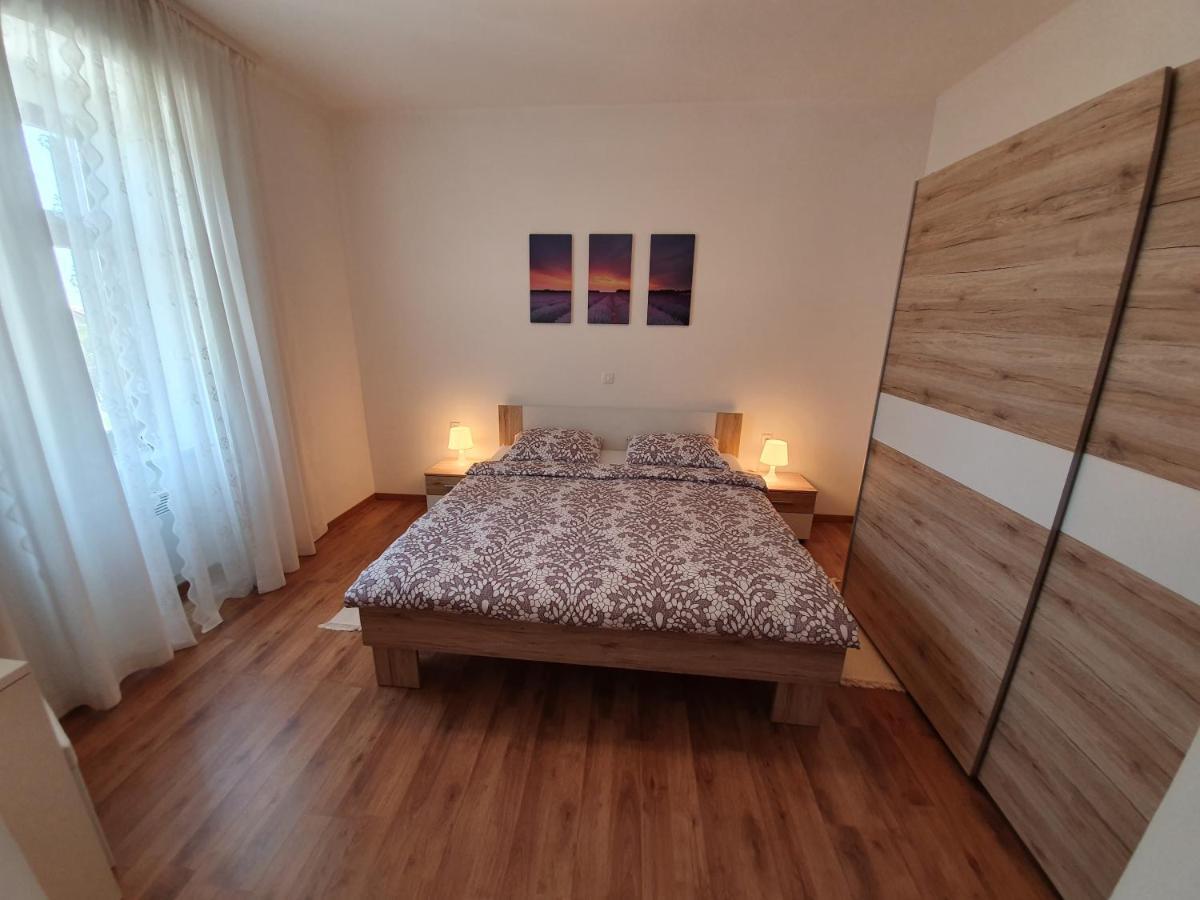 Apartment Apartman Mia *